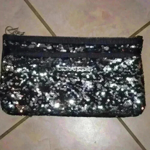 Victoria Secret Sequin Handbags - 𝅺VICTORIA Secret Sequin Wallet